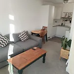Cozy Central Flat With Parking Perfect For Families