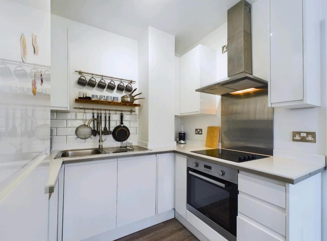 Apartment Cozy Flat With Parking Perfect For Families